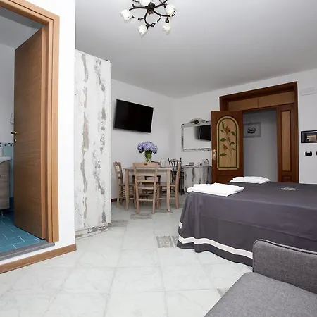 Luxury Room Vittorio Emanuele II-3